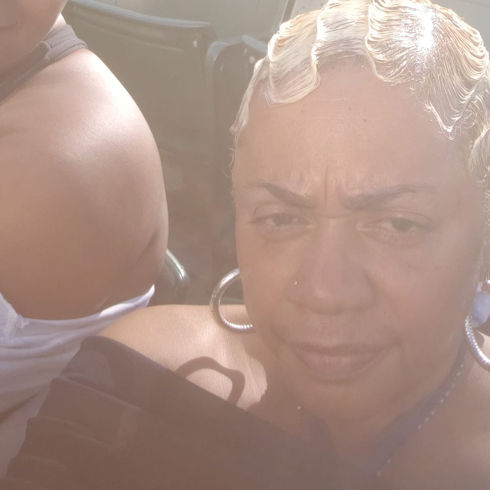 Meet your Posher, Antoinette